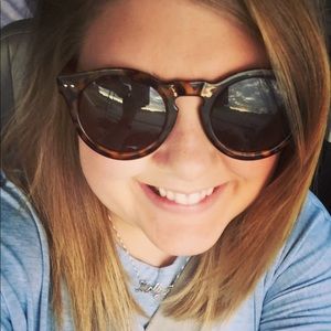 Meet your Posher, Molly